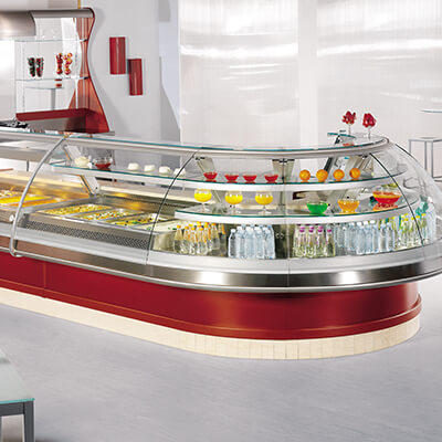 Wagner patisserie serve over deep deck display